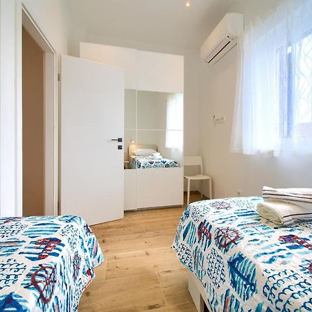 Apartman Placa Njivice Exteriör bild